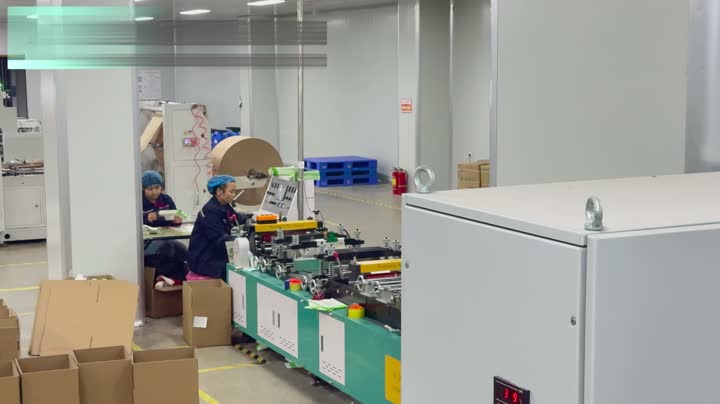 Video del entorno de producción de fábrica de bolsas de papel