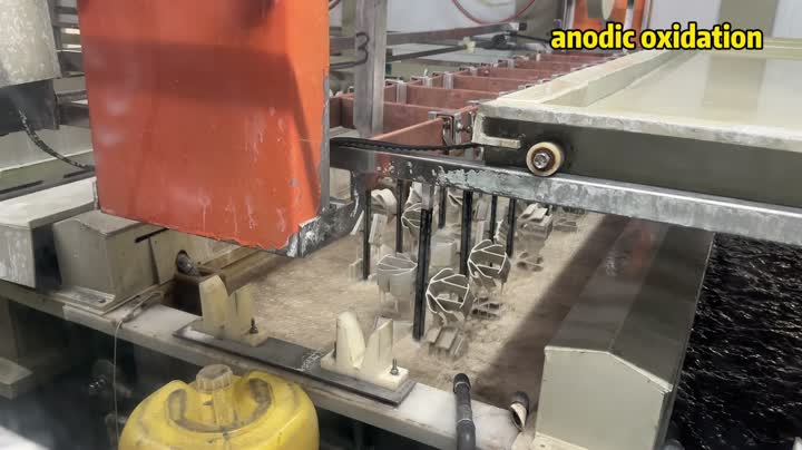 Anodizando os perfis de alumínio 1