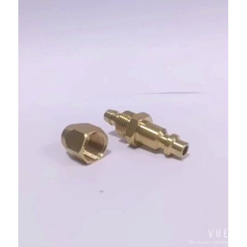 Accesorio de tubo de latón