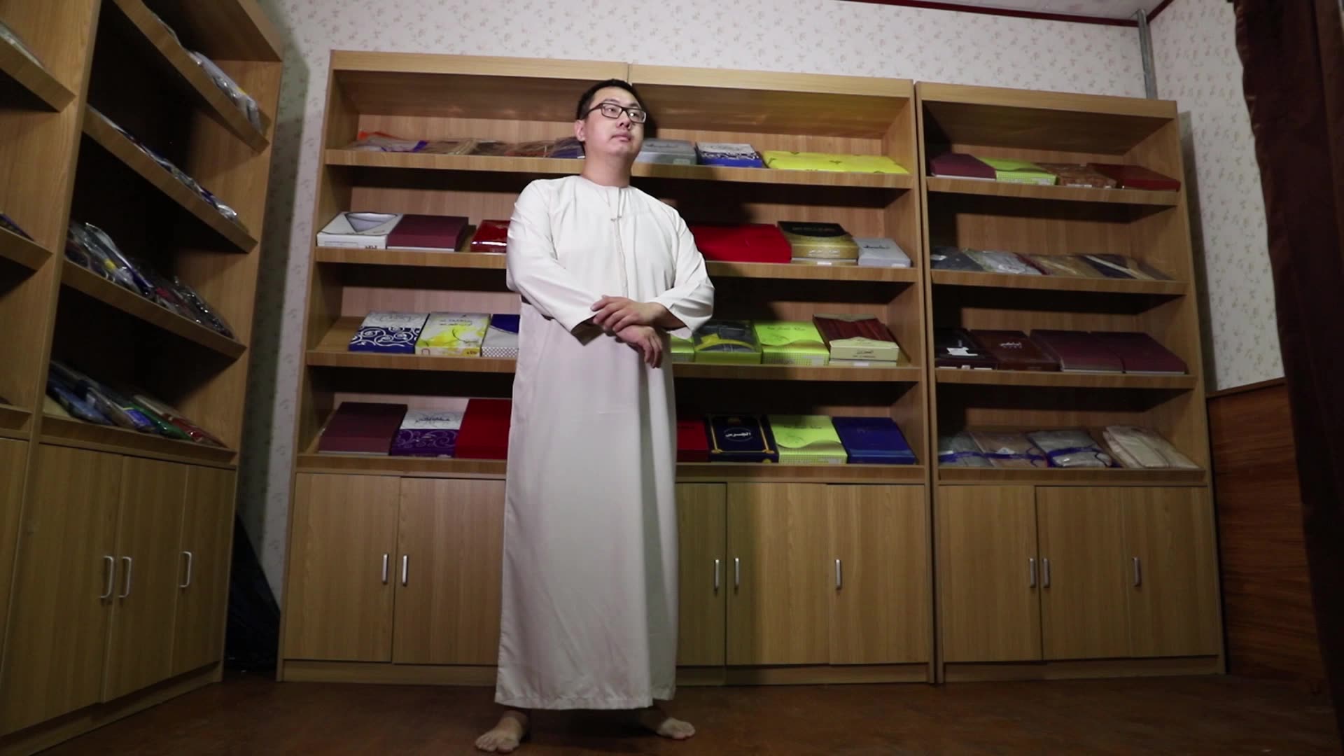 Abbigliamento islamico poliestere/ Thobe arabo per uomini/ jubbah1