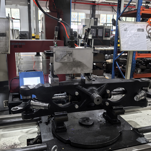 O significado da tecnologia de processamento de máquinas de marcação de pontos pneumáticos em linha