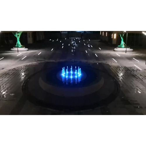 Blaue Wasserbrunnen im Freien