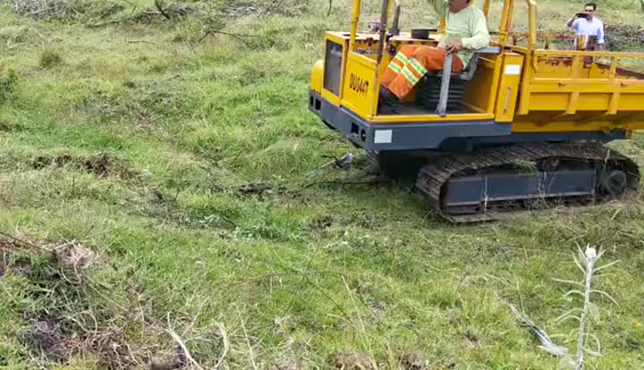 Dumper climbing demo