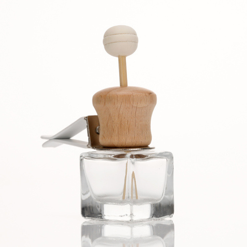 La botella de vidrio vacía para ambientador de automóvil, diseñada específicamente para aromaterapia, ha ganado popularidad tanto en productos para el hogar como para el automóvil.