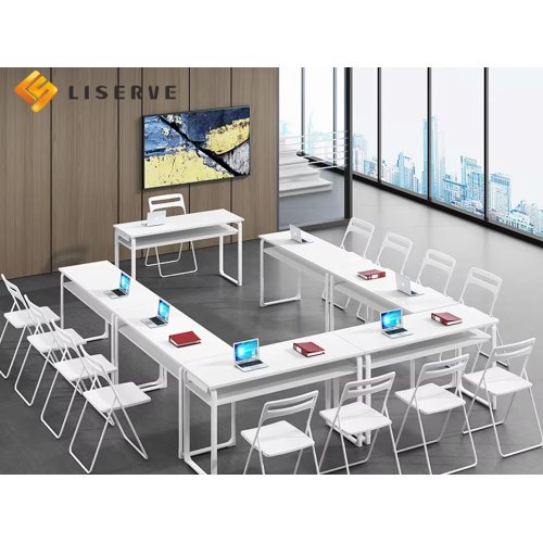 Liserve: 50 de ani de reimaginare a educației globale în aer liber – de la birouri la mobilierul școlii