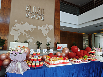 Kinen praznuje 26. obletnico