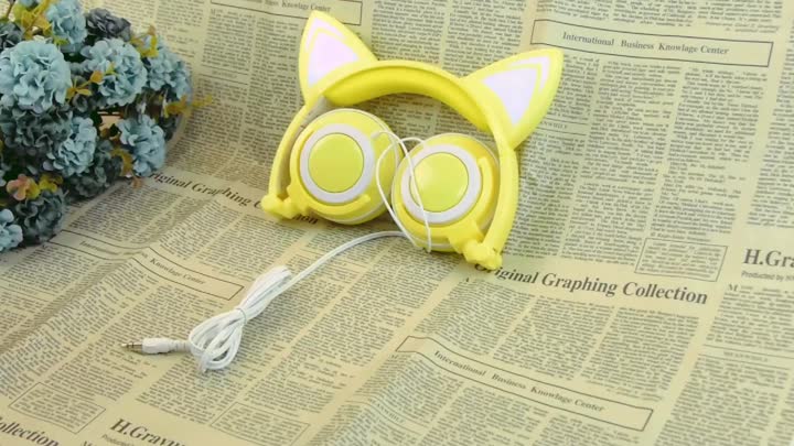 Yellow cat headphones.mp4