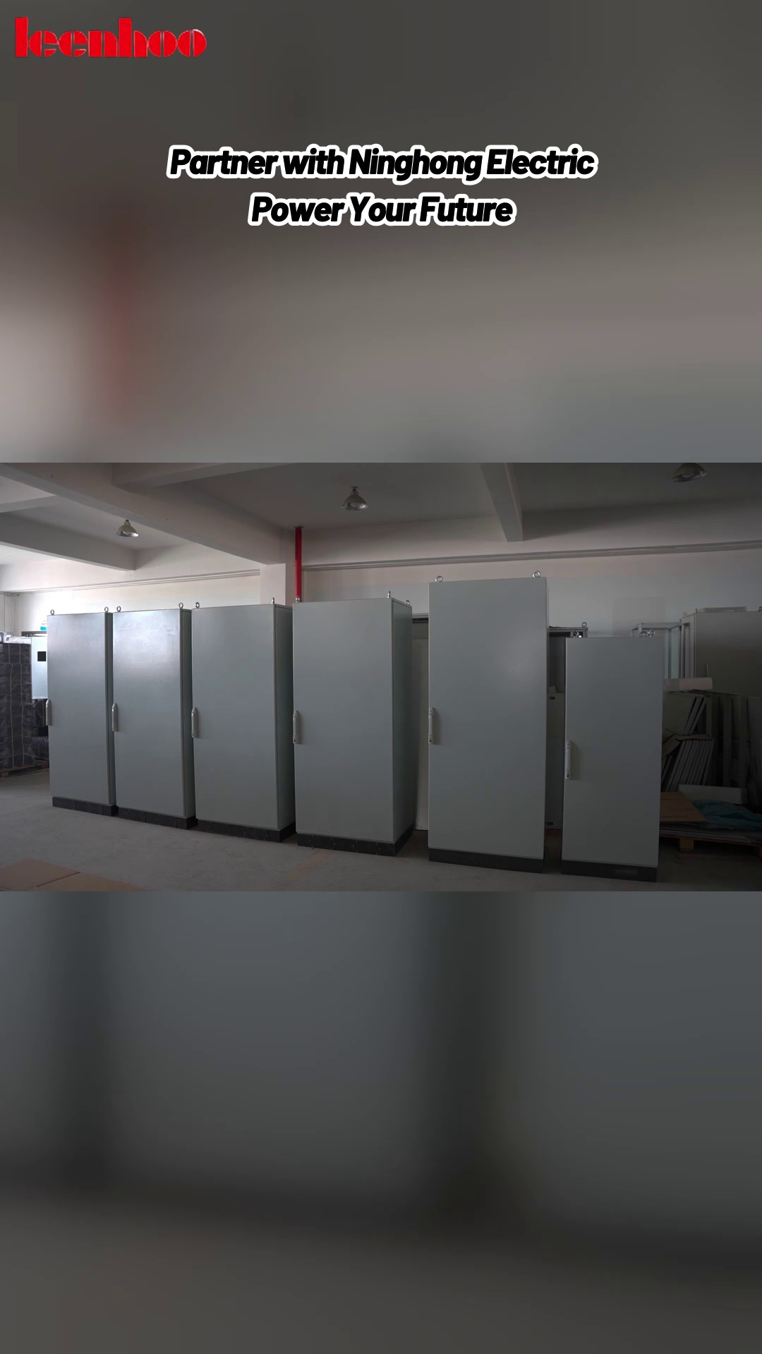 Řešení pro přizpůsobení elektrického uspořádání požadavkům na instalaci do úzkých skříní