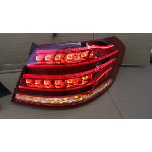 2011 mercedes e350 tail light