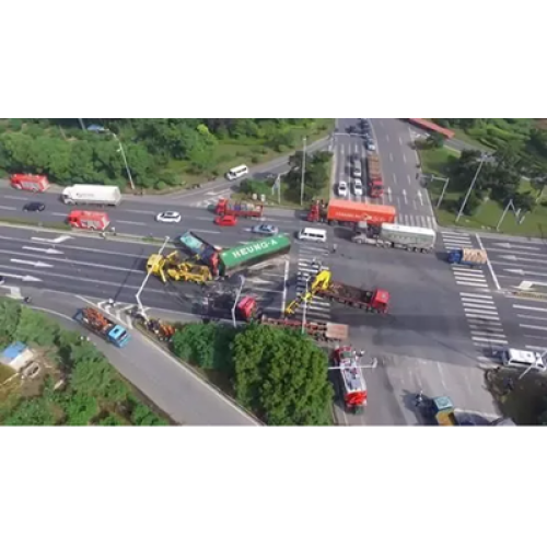 OUCO Truck Mounted Crane Helps Clearing Roadblock