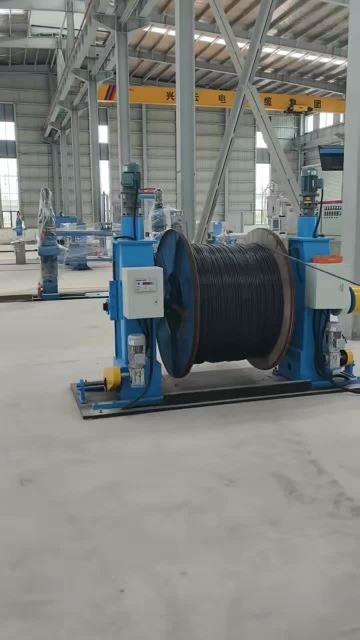 Concentric double-layer steel strip armoring machine