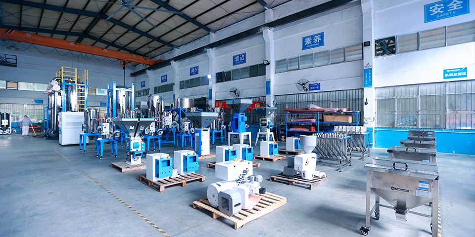 Dongguan Niasi plastics machinery Co., Ltd.