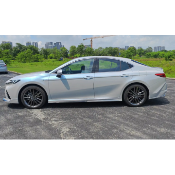 The ninth-generation Camry adds a 2.5L hybrid. Will it become a new choice for young people?
