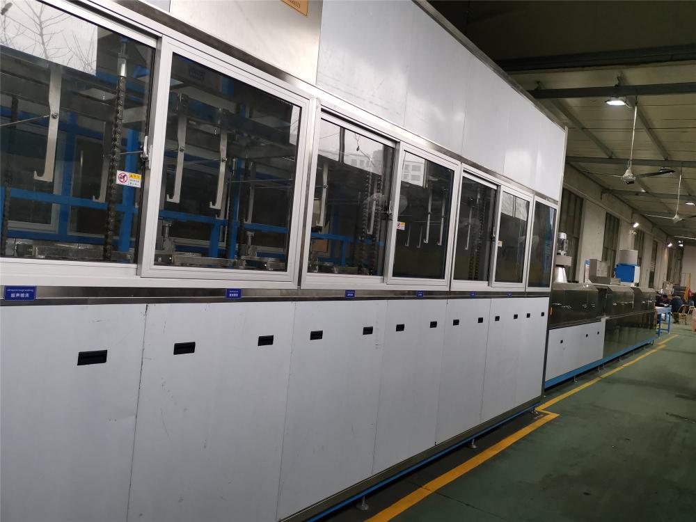 Automatic cleaning line