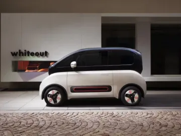 Mini Electric Car 2023 New Adult Driving 4-Wheel Electric Car High-Speed Driving Rechargeable New Energy Electric Car for Made in China1