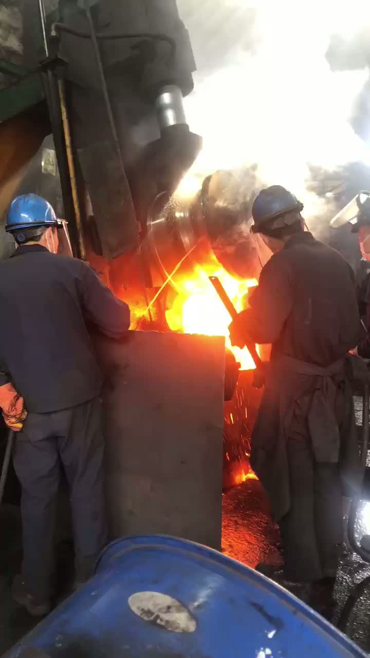 Custom Forged Ring Solutions for Heavy Machinery