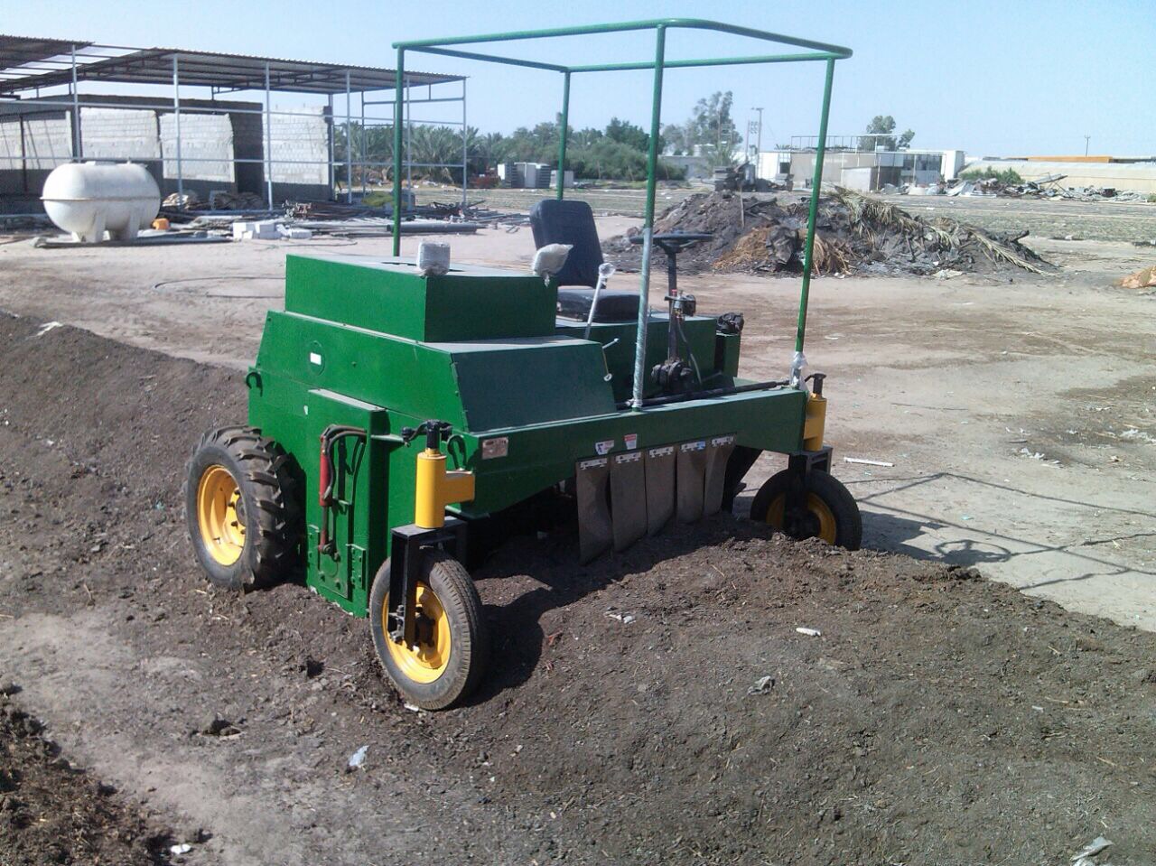 Máquina de viragem de composto orgânico M2000