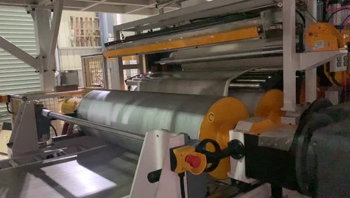 Máquina de extrusión de pisos SPC