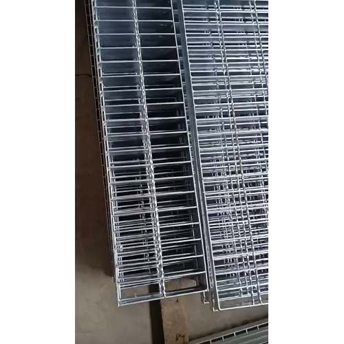 Стальная решетка, сваренная под давлением, прочная и долговечная