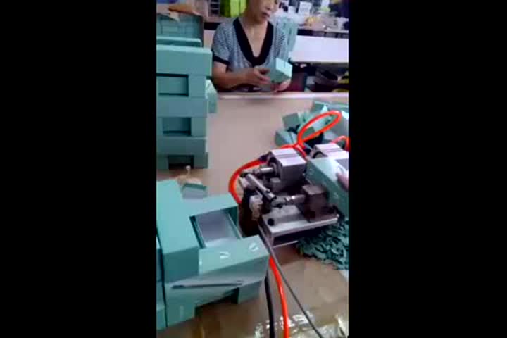 Half hole punching machine for box