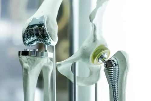 Sviluppo e applicazione di leghe di titanio: innovazioni dalle alte temperature ai materiali medici