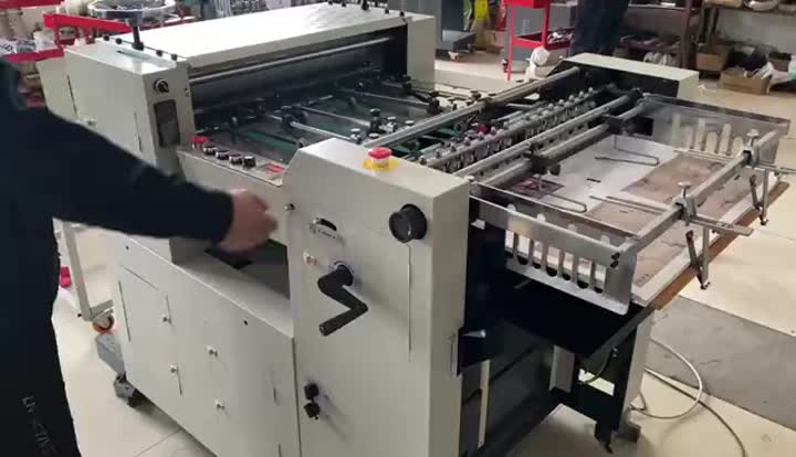 Máquina de estampado de papel automático 650