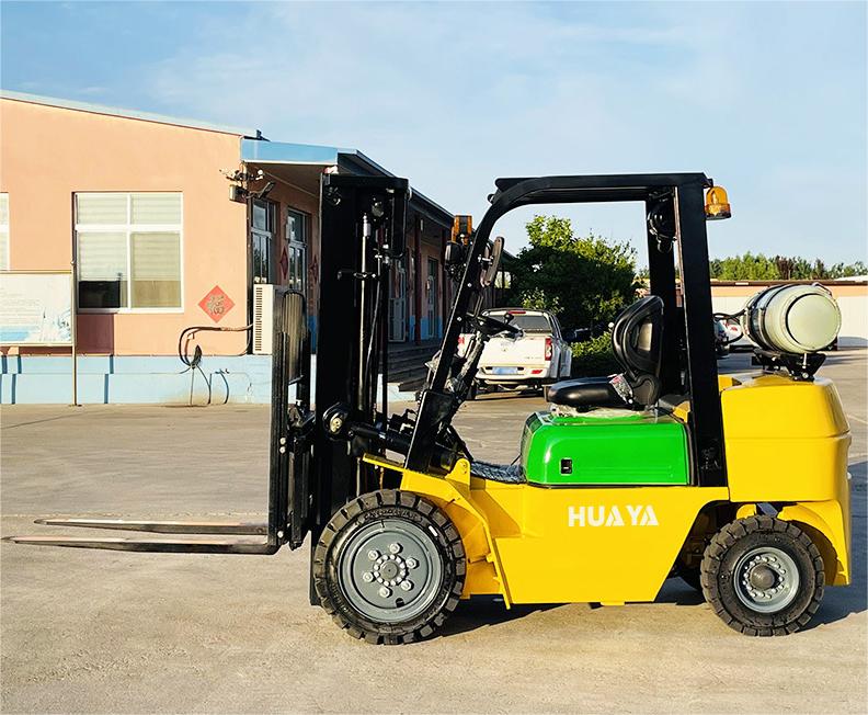 Liquefied petroleum and Diesel forklift