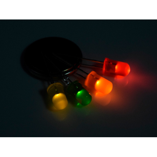 האם אתה יכול להשתמש ב- SMD LED ונורות LED דרך חור לחג המולד?