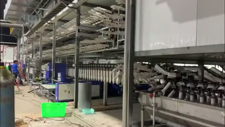 Video lini produksi sarung tangan