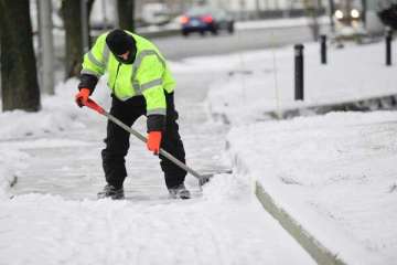 How to Repair LED Street Lights Damaged by Snowstorms