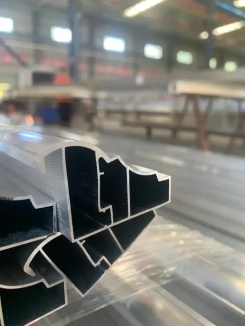 What are the manufacturing requirements for aluminum extrusion processing technology molds