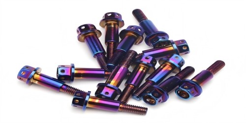 Працэс пакрыцця PVD і прымяненне тытанавага сплаву