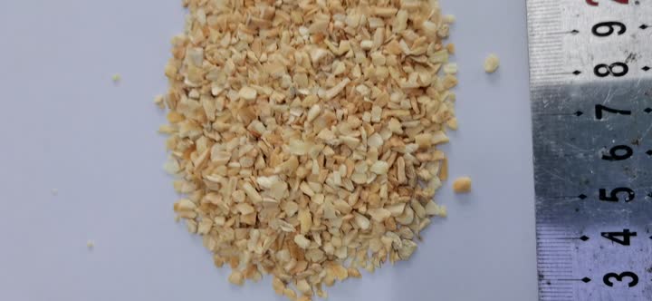 GARLIC MINCED 8-16 B