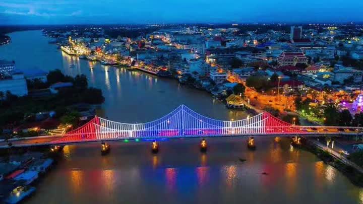 O100 3D pixel balls Lighting of Thapu River Bridge in Thailand