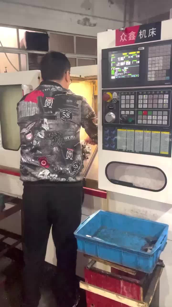 CNC girando para ajuste de tubo