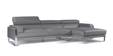 Moderne Abschnittscouch mit verstellbaren Kopfstützen und einer Chaise Lounge ist die perfekte Ergänzung für jedes Wohnzimmer