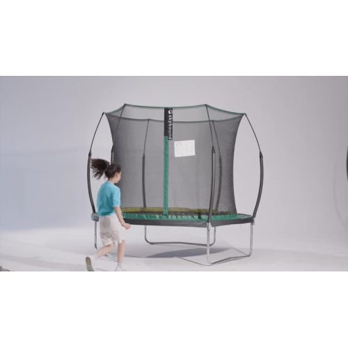 Leerloze trampoline met behuizing