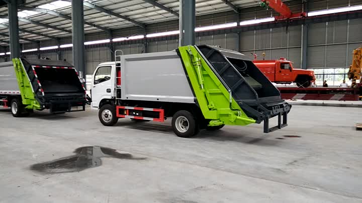 Caminhões compactadores de lixo de 6 toneladas da Dongfeng.mp4