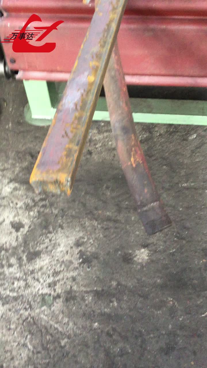 Amplamente utilizada como tesoura para reciclagem de sucata em pátios de processamento de metal.