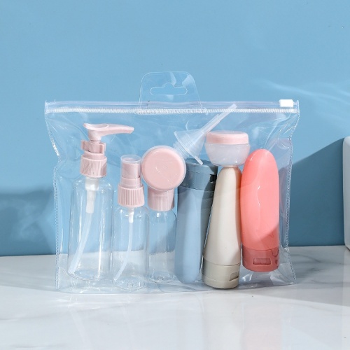 Yiwu Fengyang Daily Necessities has launched an 11-piece travel water bottle set, which has become a 