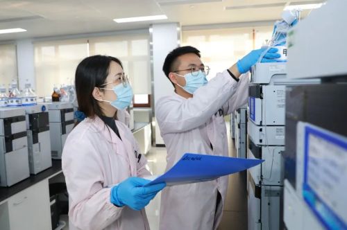 Shijiazhuang No.4 İlaç Grubu Sözlü Hazırlamayı Dönüşüm ve Gelişimi Hızlandıracak Yeni Bir Büyüme Motoru Olarak Görüyor