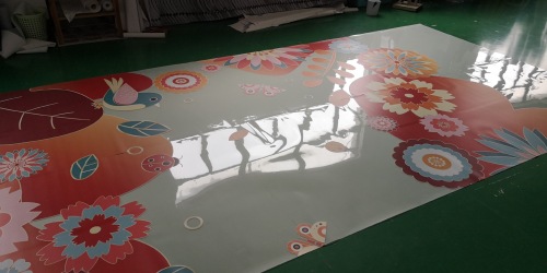 ইউভেলড প্রযুক্তি কাচ মুদ্রণের জন্য একটি নতুন উপায় খোলে