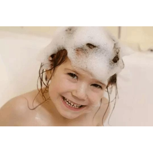 La différence entre le gel de douche et la mousse de bain