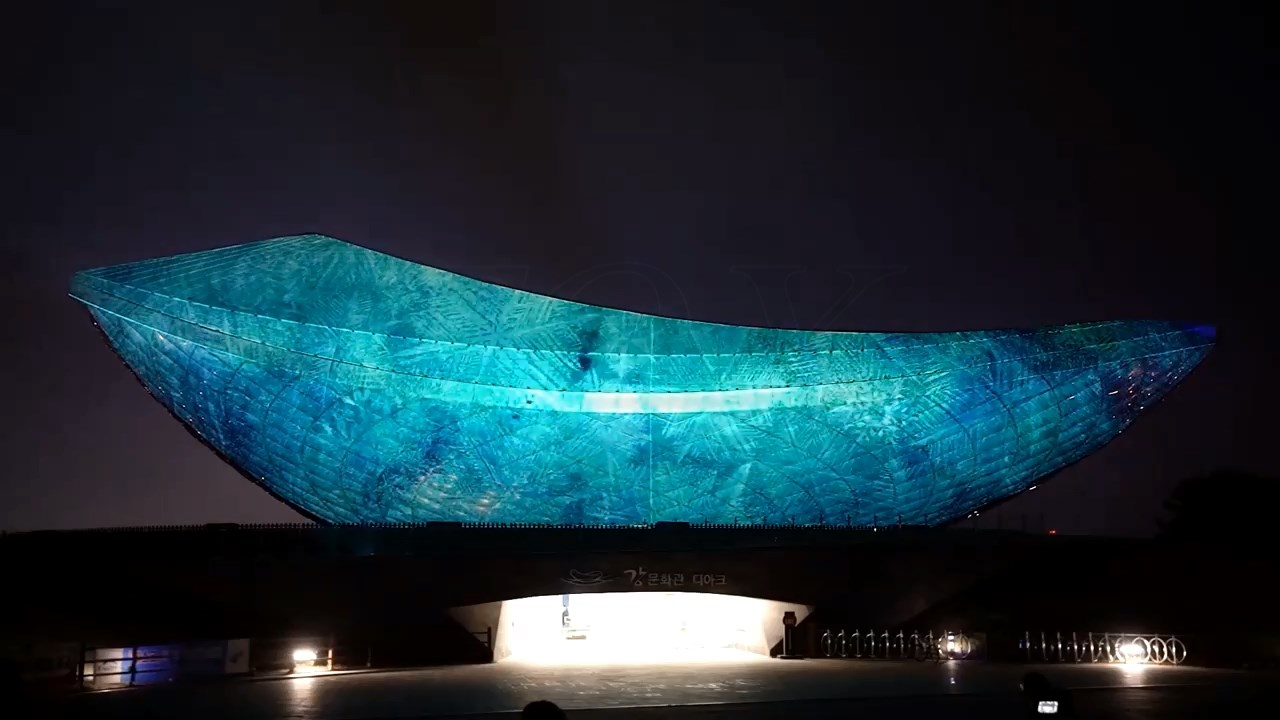 Curved LED Display Show