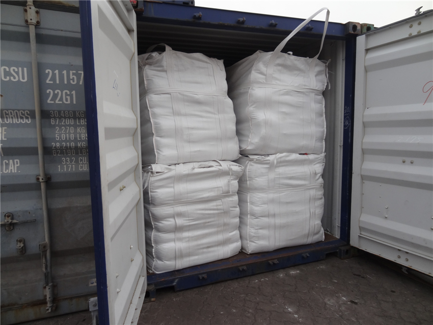 De-icer   in a container