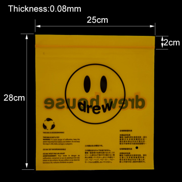 ဥရောပနှင့် အမေရိကန် နိုင်ငံများတွင် ရေပန်းစားသော တရုတ်ဇစ်အိတ် ပေးသွင်းသူများ