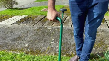 Long-Handled Steel Weed Puller Claw: Easy Weeder and Root Remover Tool1
