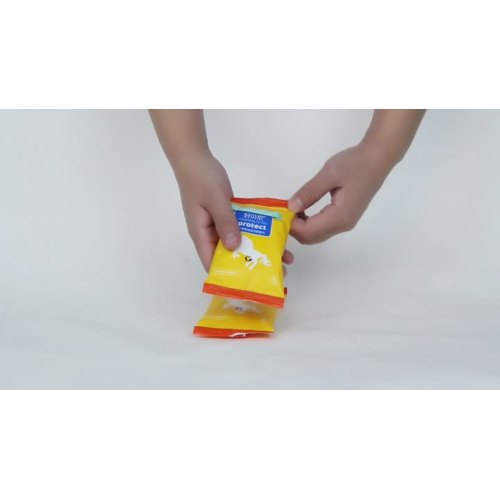 Paquet jaune Lingettes pour animaux de compagnie.mp4