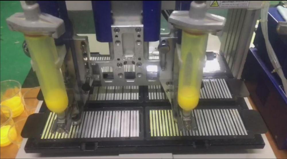 Automatic glue packer