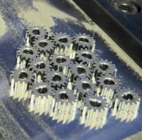 Diese Art von Ausrüstung wird durch Pulverpresse hergestellt, was der Pulvermetallurgieprozess ist.